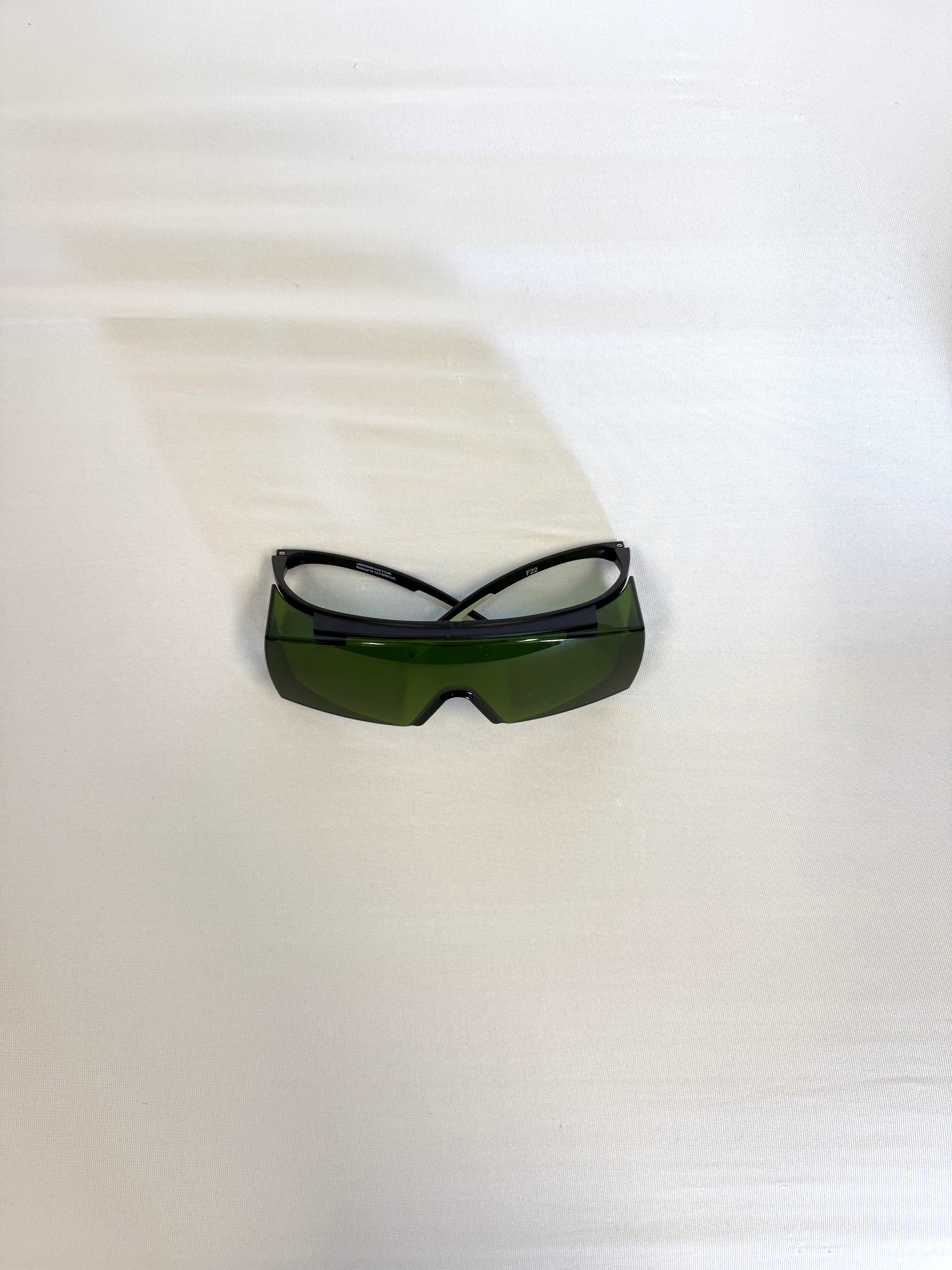 Laser hair removal protective goggles at ID Beauty